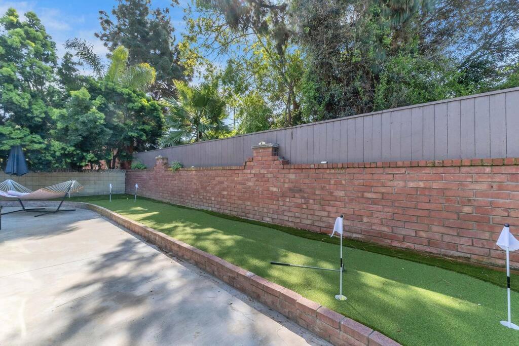 Golf Green Peaceful Prime Location And Fun Games Long Beach Exterior foto